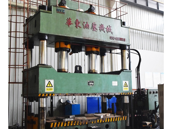 800T油壓機